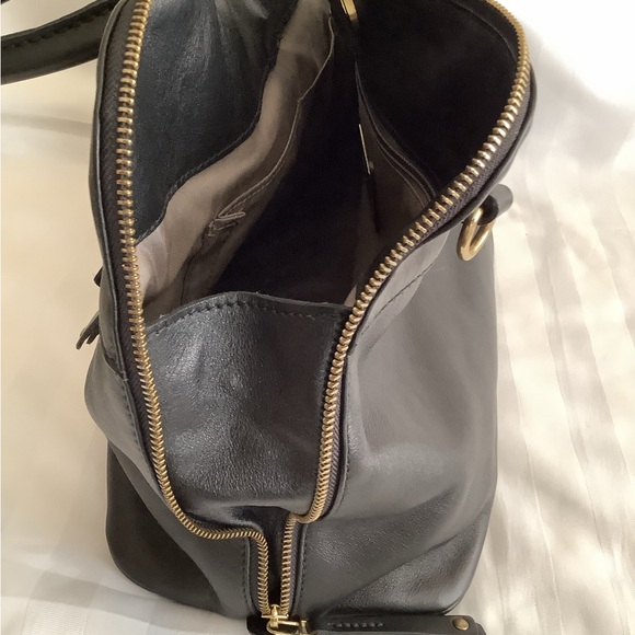 Roots Large Shirley Tote / Satchel / Crossbody / Shoulder Bag in Black Leather - Picture 13 of 15